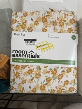Room Essentials Yellow Floral Cotton Blend Sateen Sheet Set